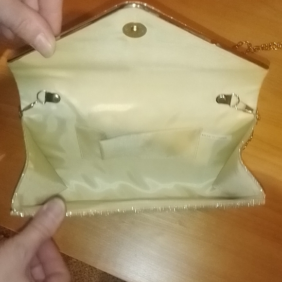 Sparkly Golden Clutch Bag with Chain Strap - Picture 4 of 5